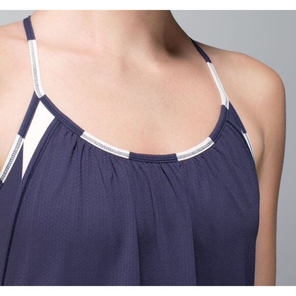 Lululemon No Limits Cadet Blue/Steep Stripe Horizontal Tank Size 6 - Picture 3 of 6